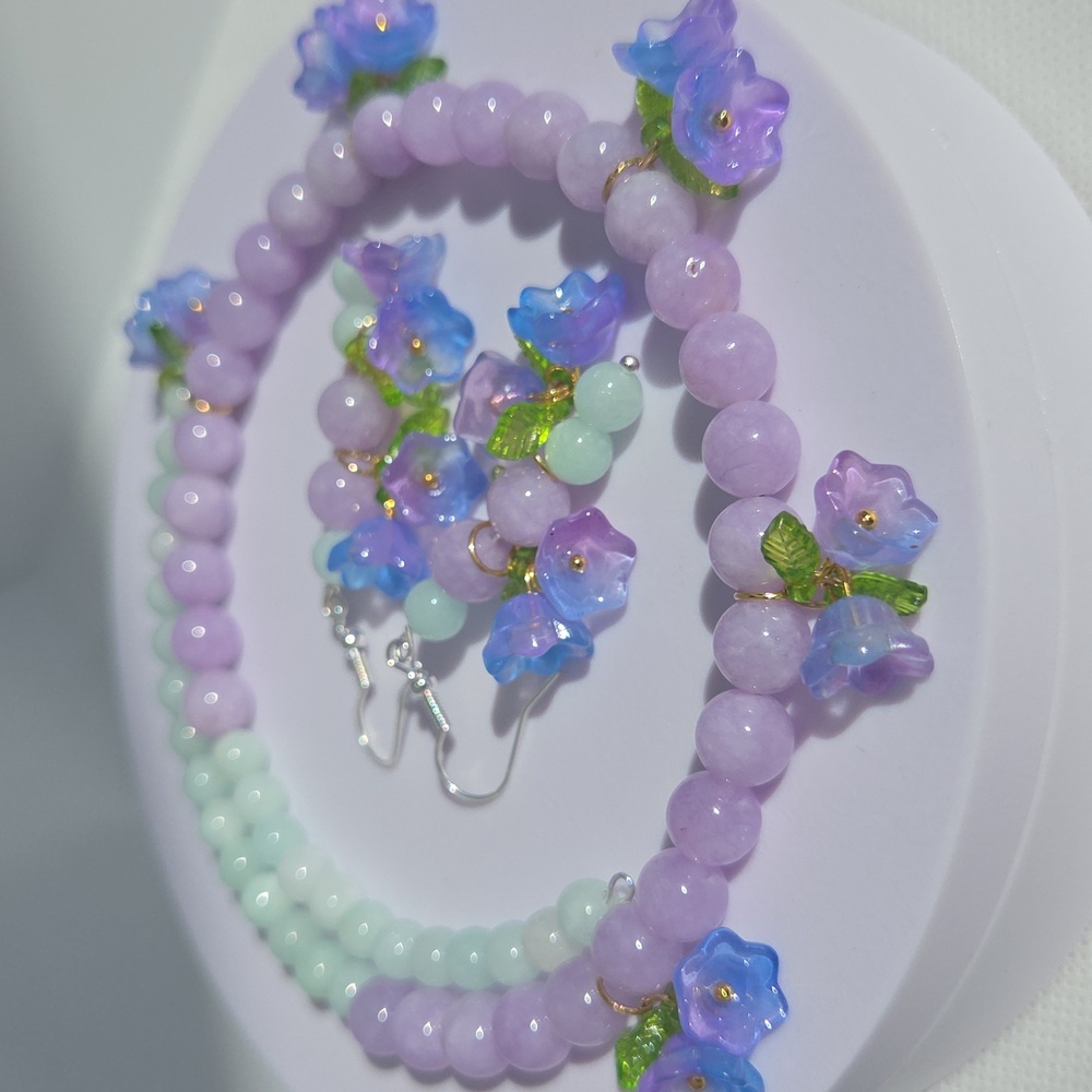 Elegant Pastel Gemstone Beaded Necklace/Choker and Earring Set.  Memory Wire